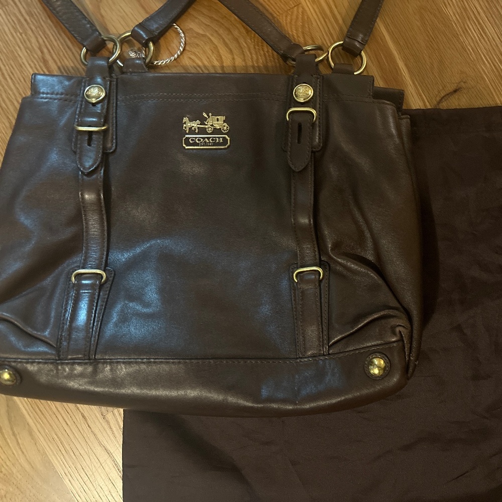 Coach purse brown leather🌿